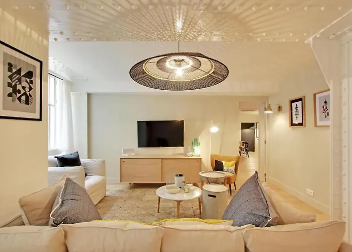 2 Appartements En 1 - Superbe Logement Pres Du Louvre L 12P