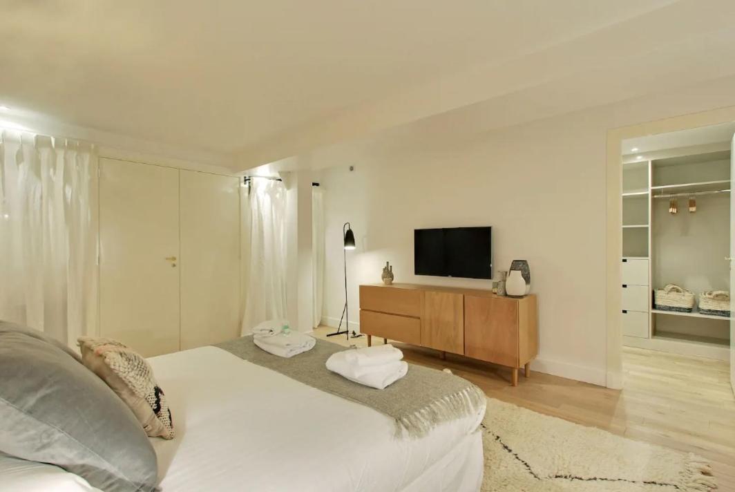 Apartment 2 En 1 - Superbe Pres Du Louvre L 12p Paris